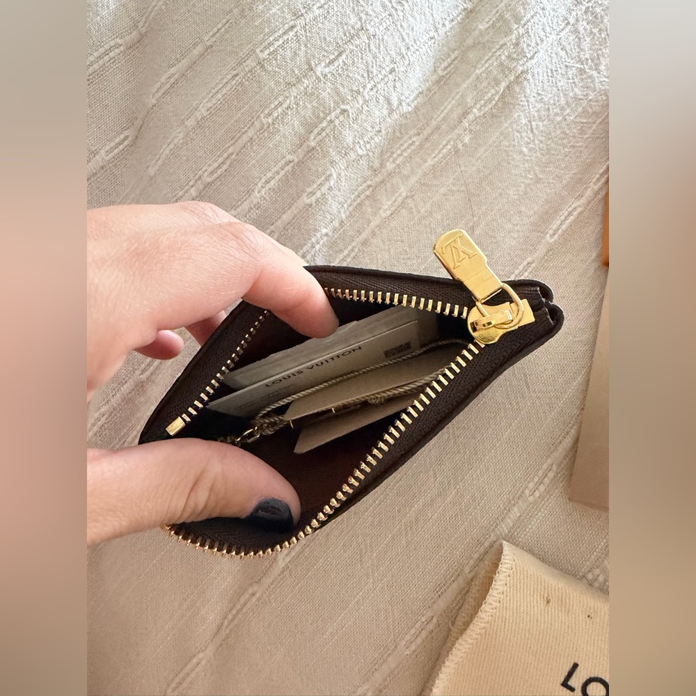 Louis Vuitton Monogram Key Pouch. ❤️⚡️ - Picture 3 of 5